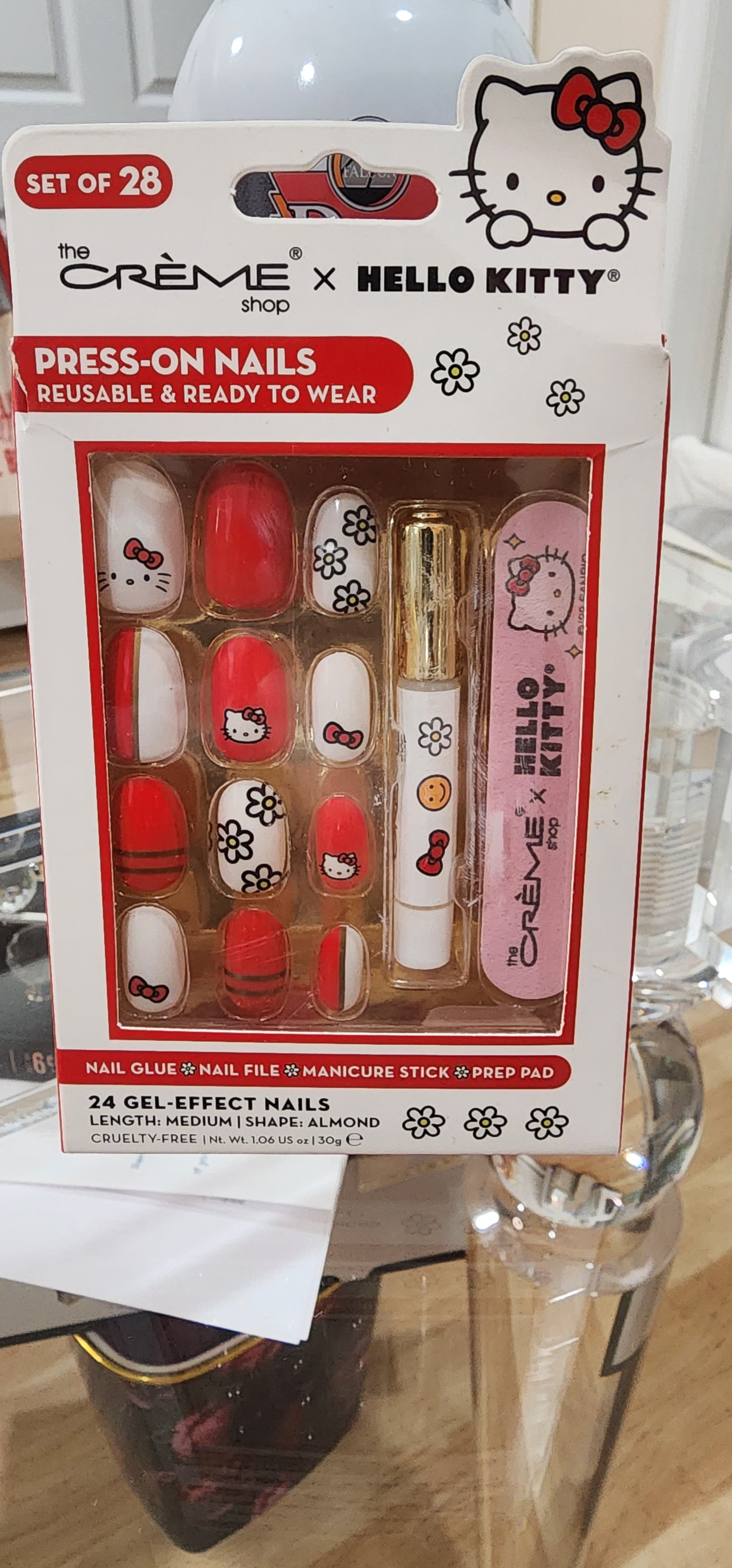 the CREME shop Hello Kitty Press On Nails
