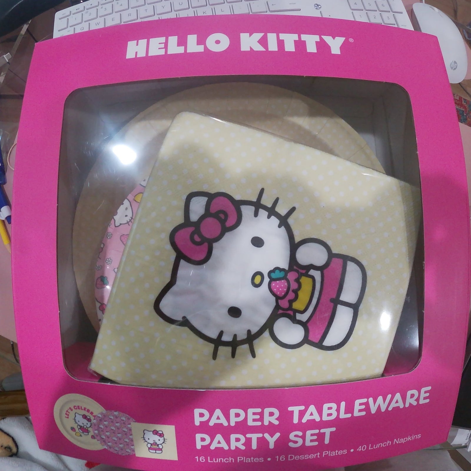 Hello Kitty Paper Tableware Party Set