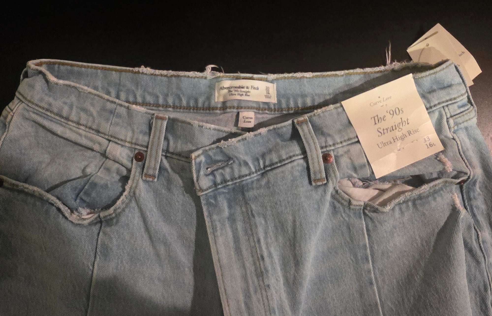 Abercrombie & Fitch 90s Straight Curve Love Ultra High Jeans (Size 16L)