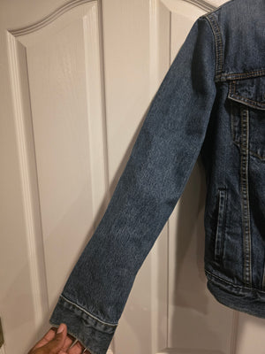 Levi's Original Trucker Ripped Denim Jean Dark Wash Frayed Jacket (Size Small)