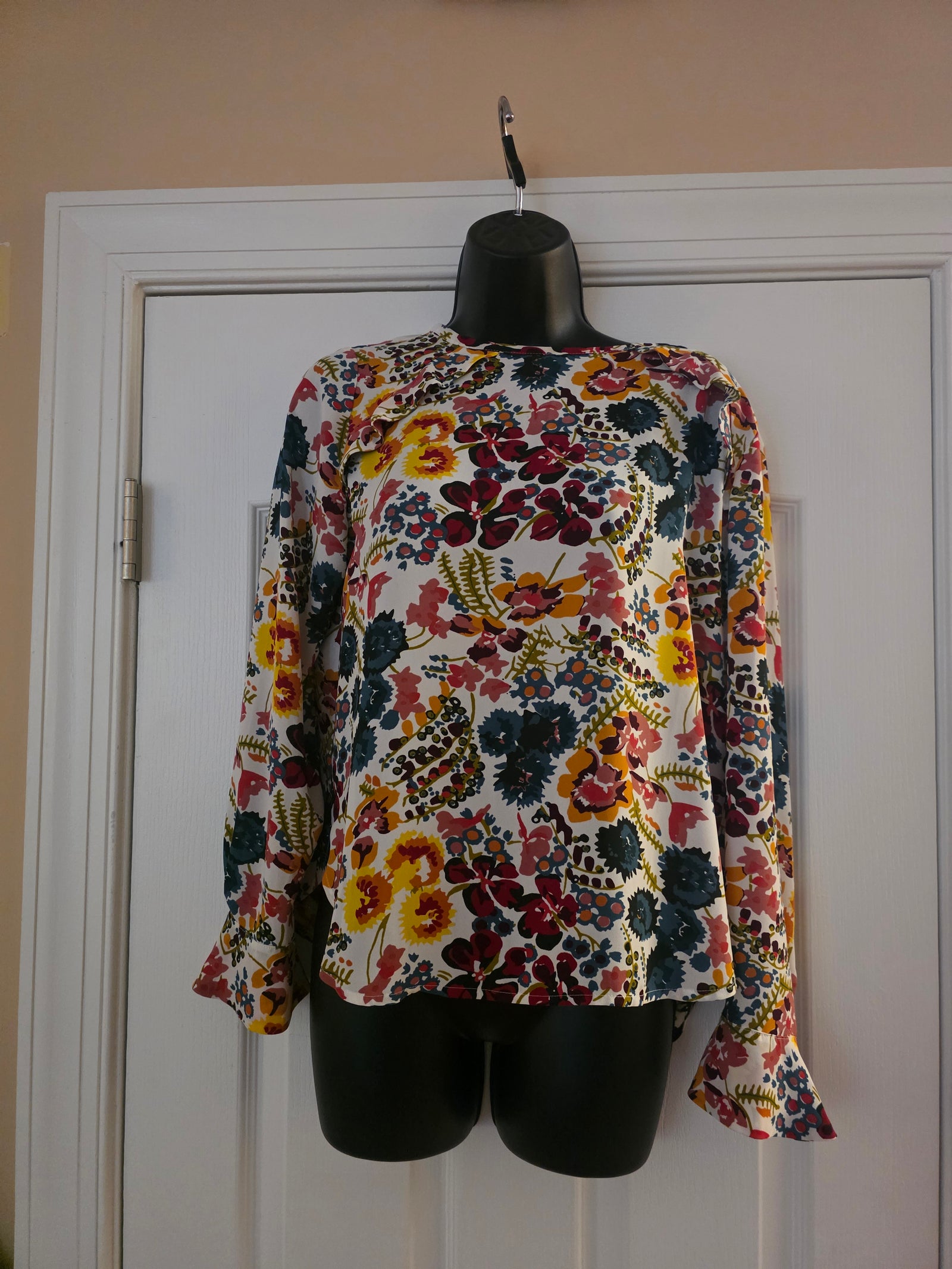 Womens Multi-Colored Floral Blouse Loft (Size S/P) - Gently Used