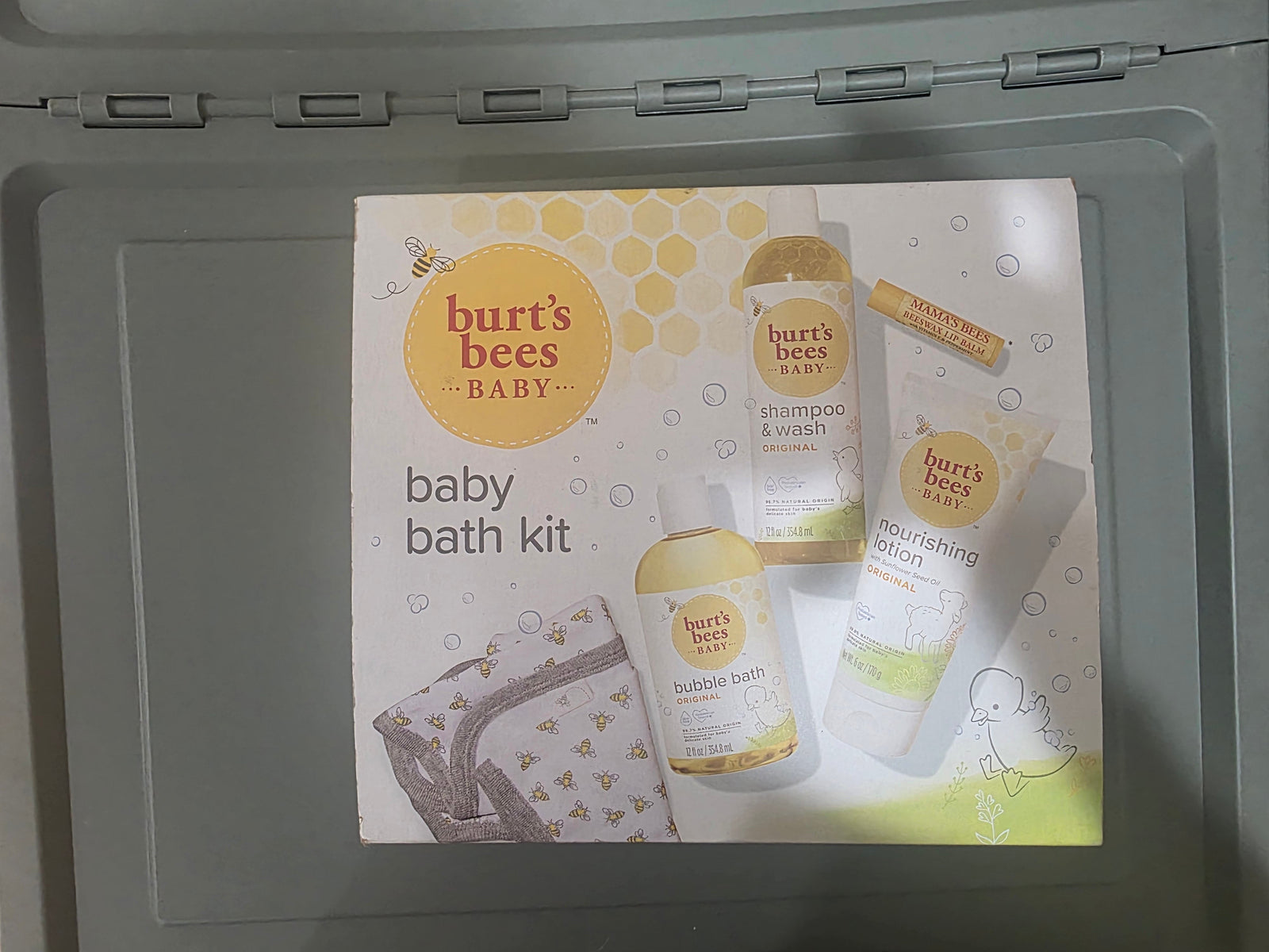 Burt Bee's Baby Bath Kit