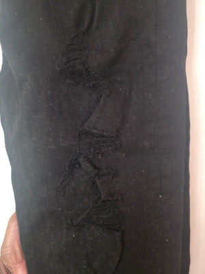 Black Skinny Jean Frayed/Ripped Jeans Slim (30 x 32) - Gently Used