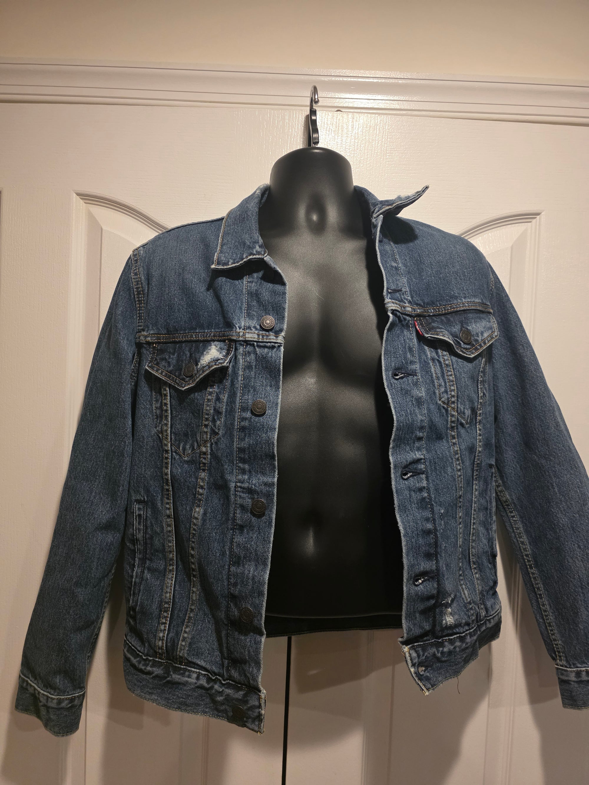 Levi's Original Trucker Ripped Denim Jean Dark Wash Frayed Jacket (Size Small)