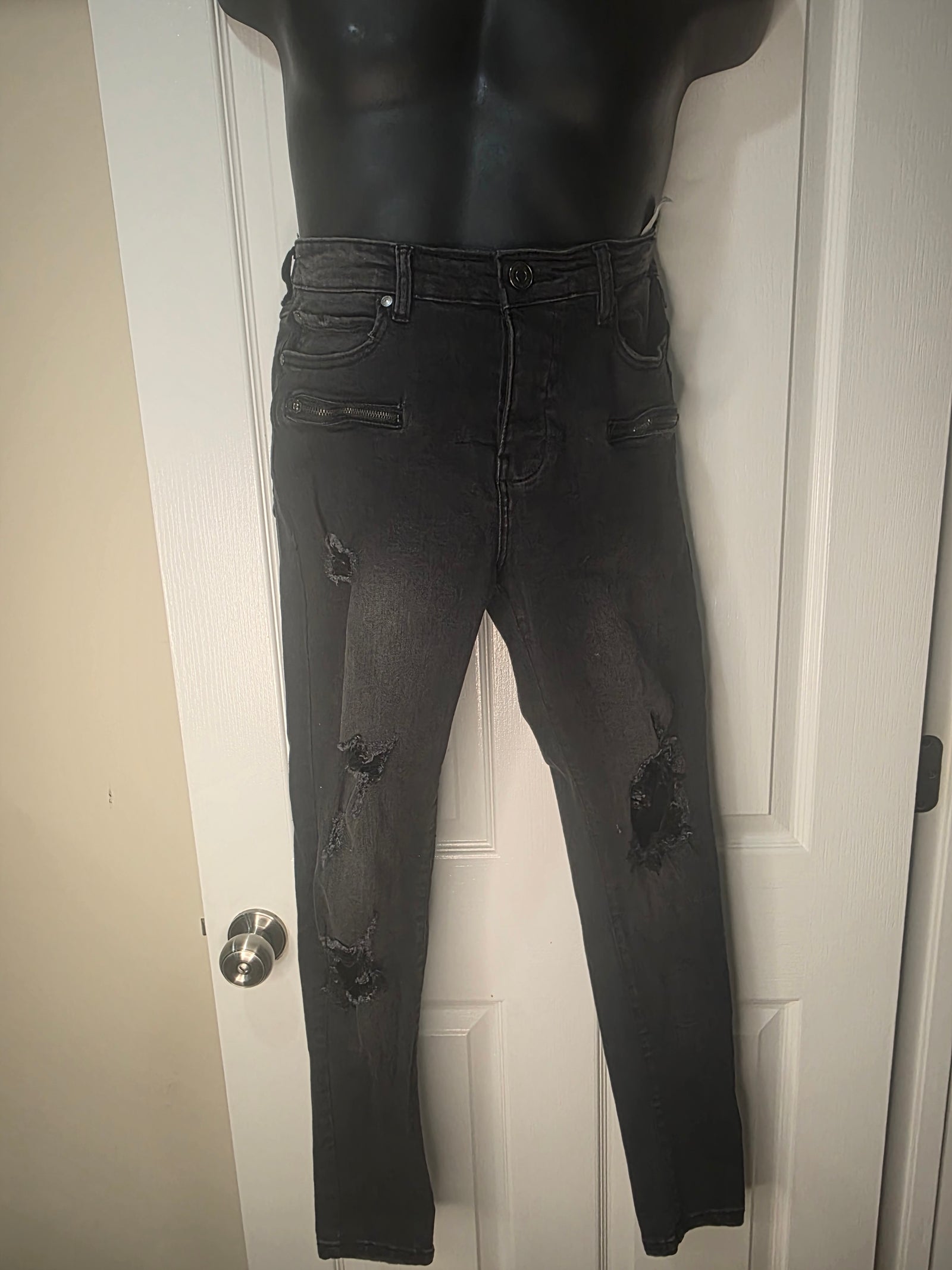 BoohooMAN Super Skinny Blow Out Ripped Knee Jeans (Washed Black 34R)