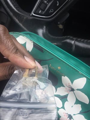 Kate Spade Floral Pencil Case Includes
Gold Metal Pencil Sharpener Plastic Ruler
Golden Colored Eraser