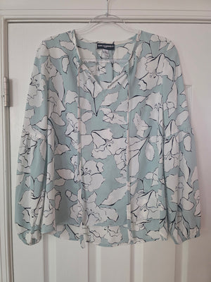 Womens Karl Lagerfeld Blouse Floral Gently Used (Size Small)