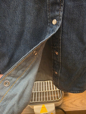 Women's Levi's Iconic Dark Demin Long-Sleeved Shirt (Small)