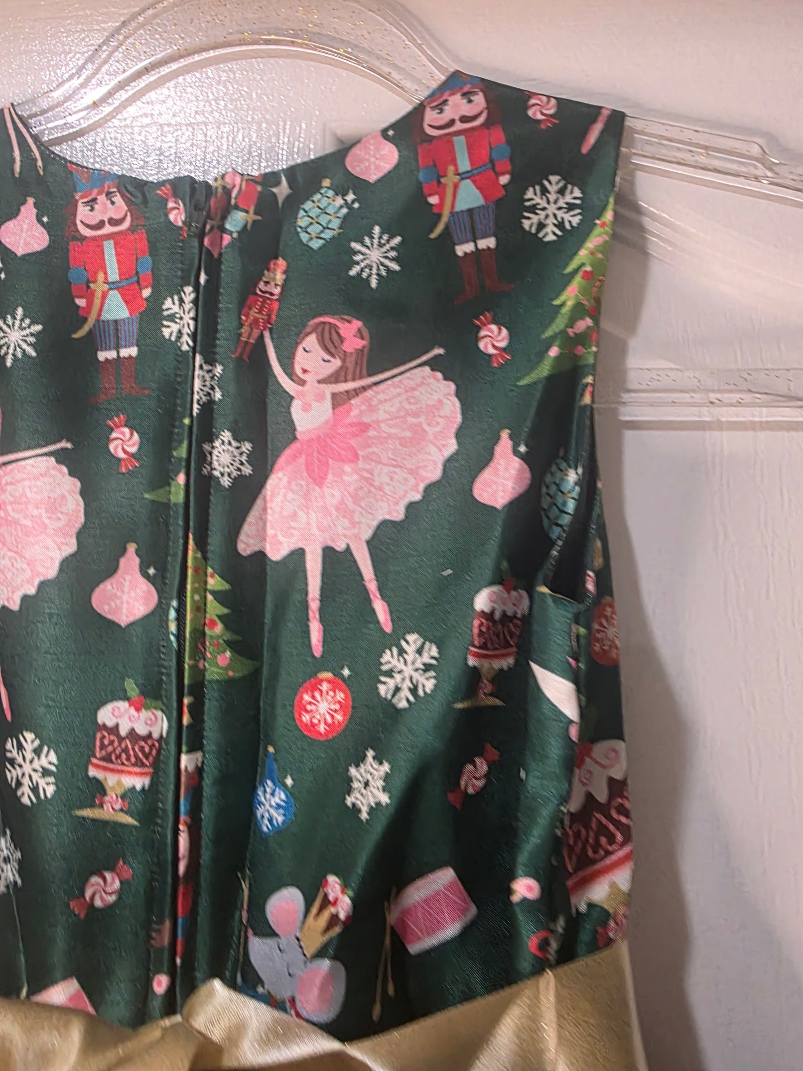 Bonnie Jean Green Christmas Dress (Children's Size 8)