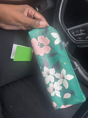 Kate Spade Floral Pencil Case Includes
Gold Metal Pencil Sharpener Plastic Ruler
Golden Colored Eraser