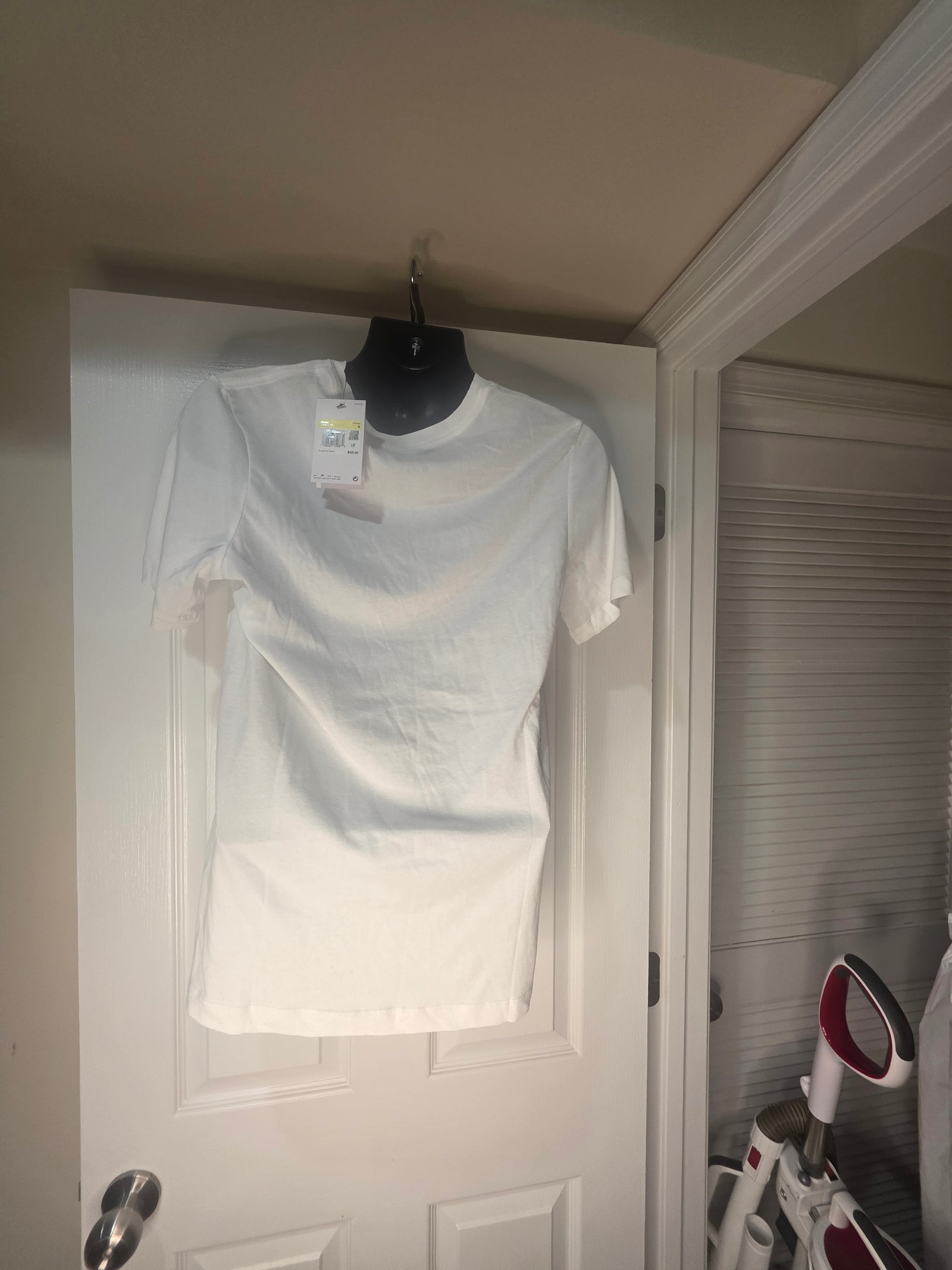 Nike White Patterned Swoosh Shirt (Size Small)