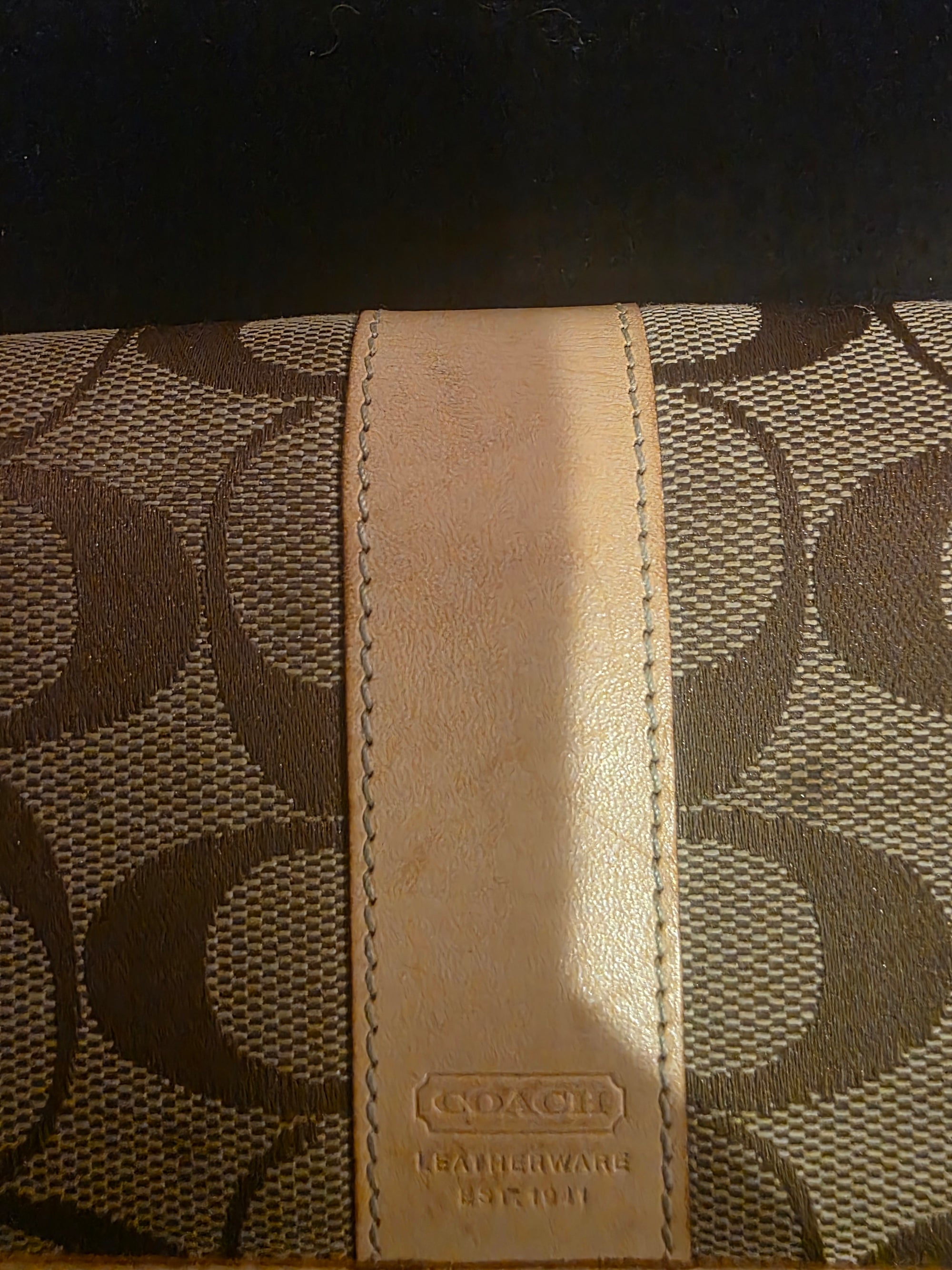 Coach Signature Bi-Fold Wallet (Good Condition)