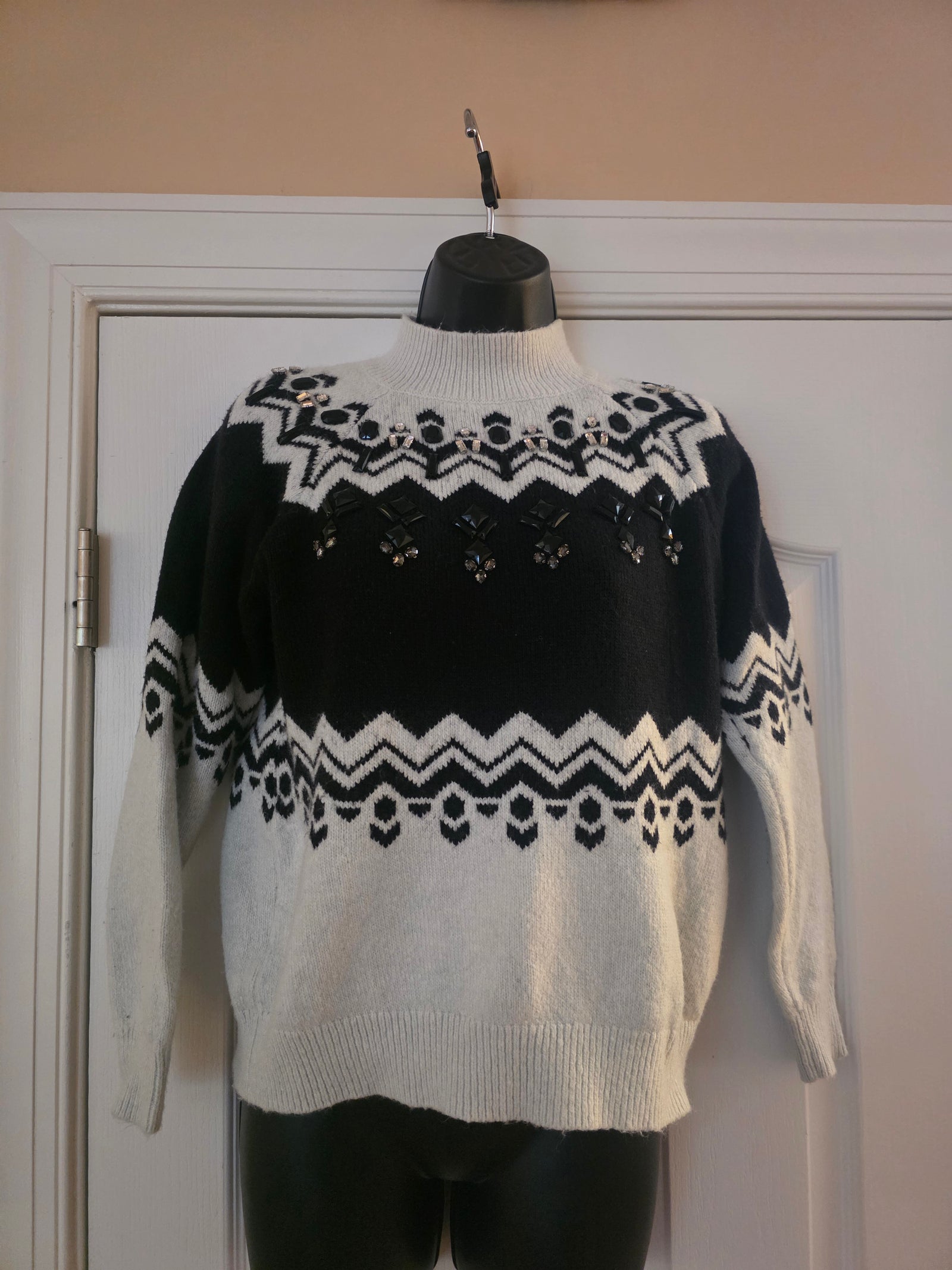 Anne Taylor Jeweled Faire Isle Black & White Sweater (PETITE Extra Small) - Gently Used