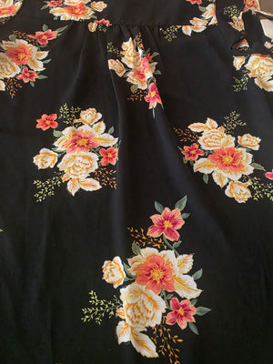 Womens Floral Black Bouquet Blouse (Size Medium)