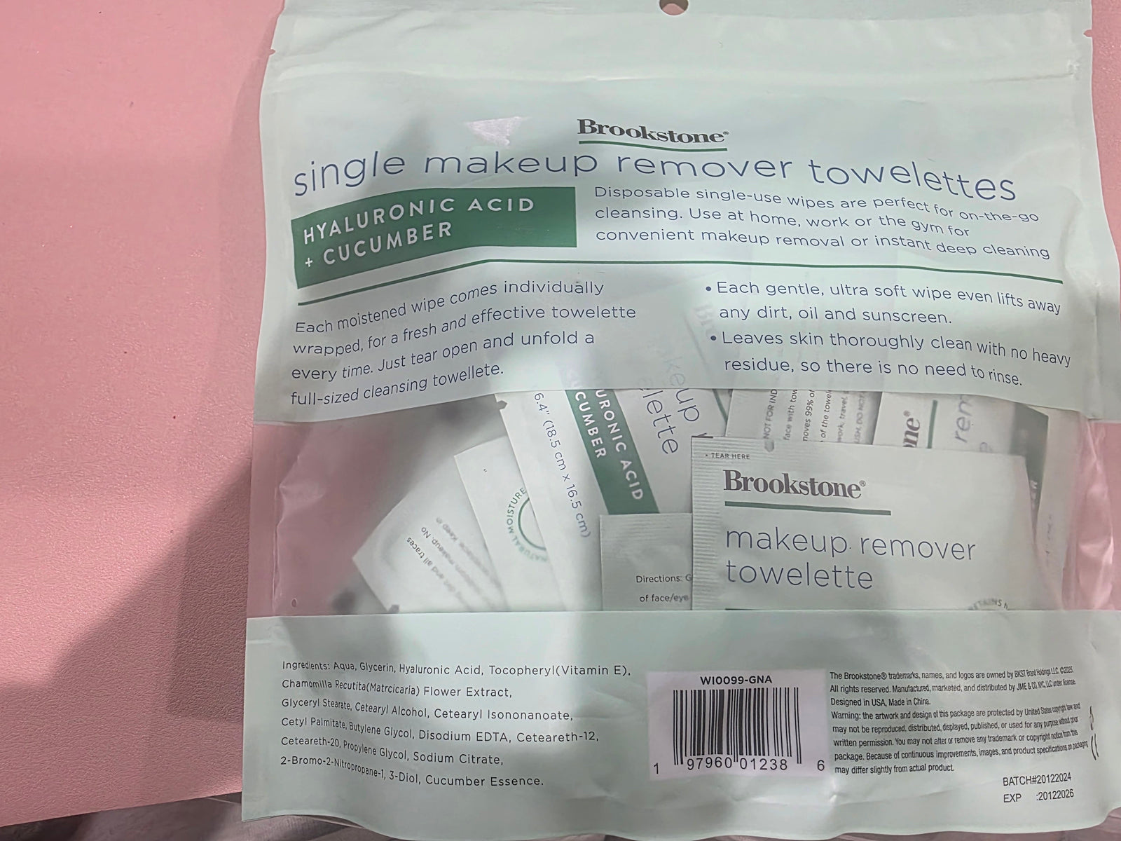 Brookstone Single Makeup Remover Towelettes Hyaluronic Acid and Cucumber (40 Count Wipes)