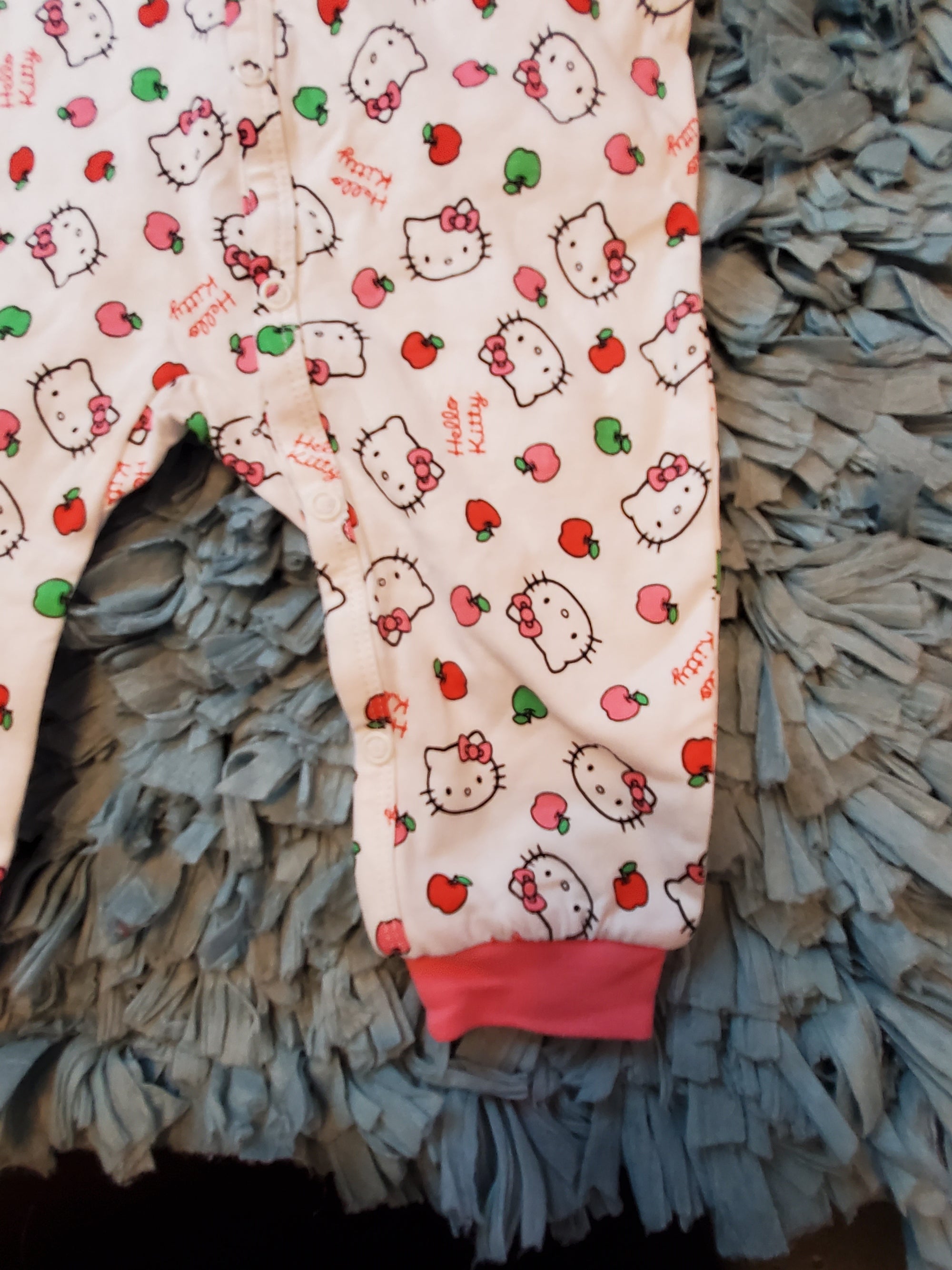 H&M CONSCIOUS Hello Kitty & Apples Snap Button Onesie 