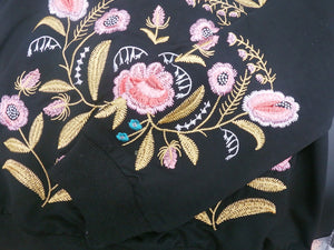 Black Floral Embroidered Top (Size Large) Solitaire