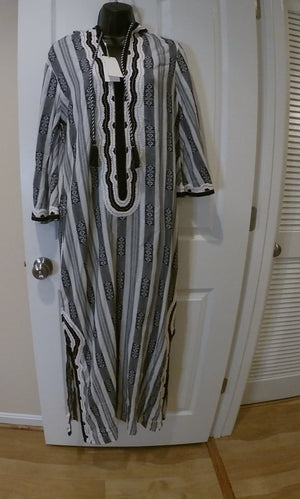 l Blue & White Embroidered Caftan Size XS