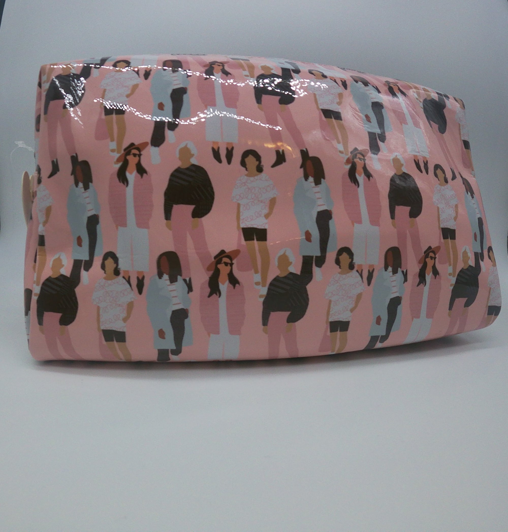 IMOSHIONUSA Empowering Female Pink Cosmetic Case